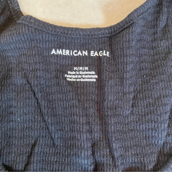 American Eagle Outfitters Dark Ribbed Cropped Tank Top. Medium - Picture 8 of 10